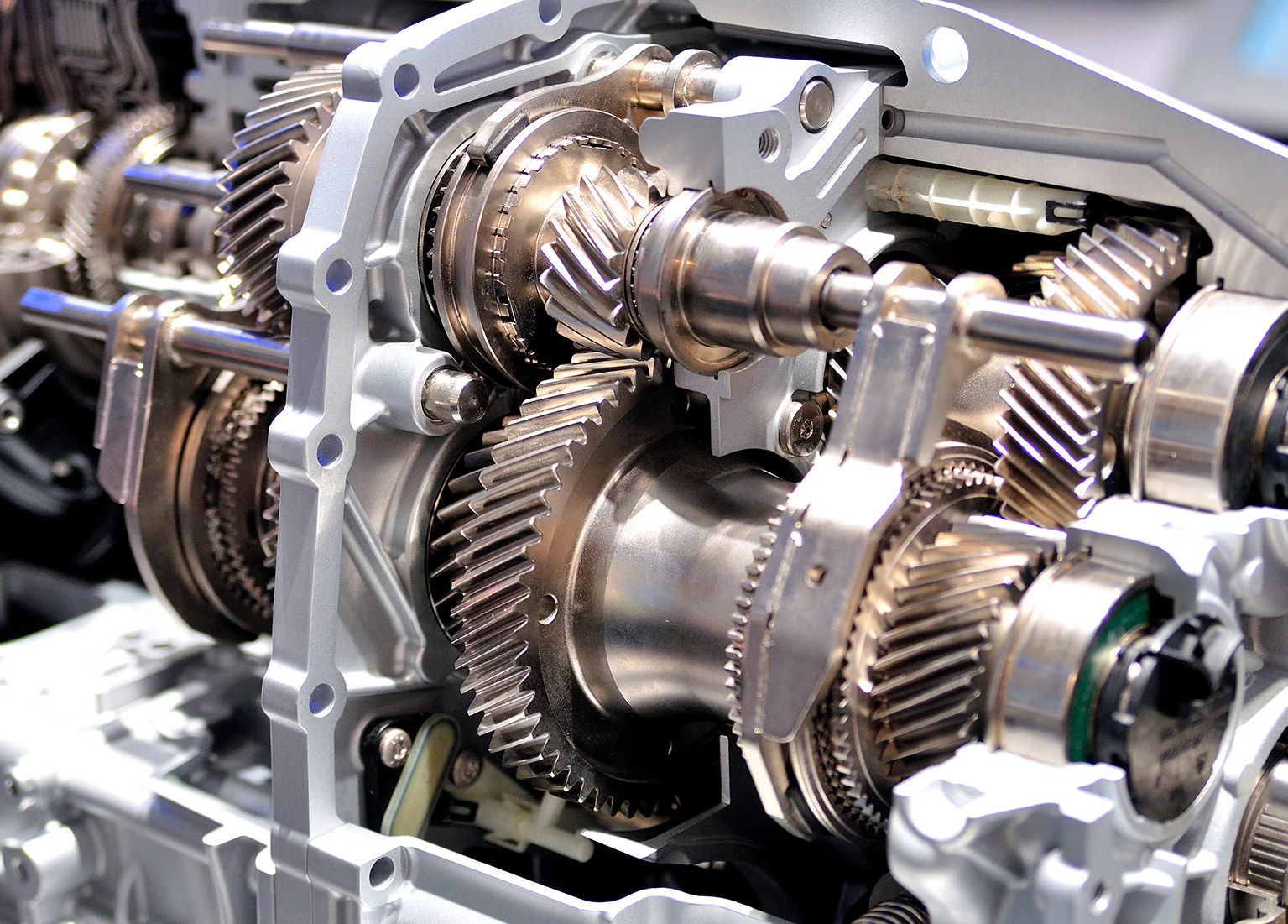 خرابی ساعت گیربکس (Valve Body)؛ یکی از پرهزینه‌ترین دلایل تقه زدن گیربکس اتومات